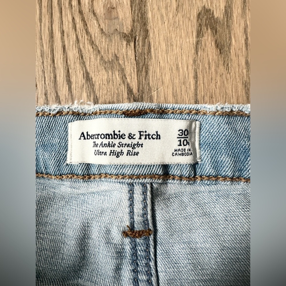 Abercrombie & Fitch The Ankle Straight Ultra High Rise Distressed Jeans Sz 30 - Picture 4 of 5